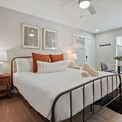 Explore Austin Life | Studio Near Guadalupe St