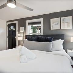Prime Location w King Accommodations Near Downtown