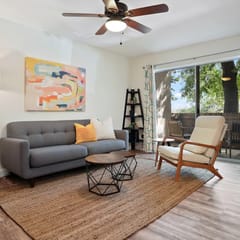 Stay Longer in Austin | King Suite + Poolside Fun!