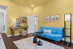 1 Mi to DKR & Moody | Gated Yard, Vinyl Lounge ATX - Image 4