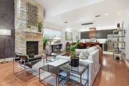 A Stylish Retreat + Outdoor Oasis in Heart of Austin - Image 2