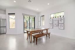 Casa Contempo - Sleeps 6, Parking, Pool, Yard, NEW - Image 3