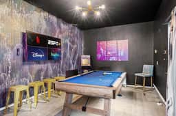 E ATX Stunner w Pool Table | 4 Min to Lady Bird - Image 2