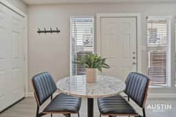 Explore Austin Life | Studio Near Guadalupe St - Image 2
