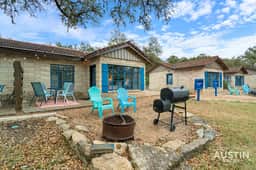 Lake Travis Glamping w/ Pools, Waterslides & Beach - Image 4