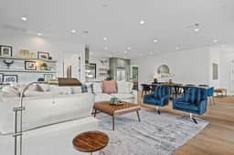 Luxury Living w Infinity Pool & Game Room Lounge - Image 2