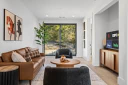 Luxury Living w Infinity Pool & Game Room Lounge - Image 4