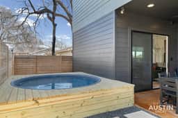 Luxury Living, Close to UT w BBQ & Cowboy Pool - Image 5