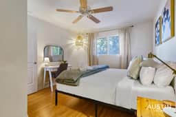Near Zilker Park | Chic Apt w Free Parking & Pool! - Image 3