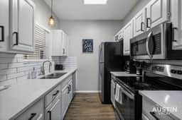 North Austin Pet-Friendly Stay by Domain/Q2 - Image 2