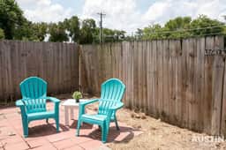 Pets Welcome! Great Space + Backyard Near Zilker - Image 4