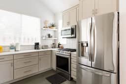 Private Live/Work Oasis | 3mi from DT - Image 2