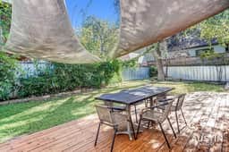 South Congress Living w/ Gorgeous Porch & Backyard - Image 2