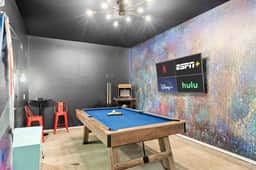Walk to E Austin Hotspots | Pool Table, Gas Grill - Image 4