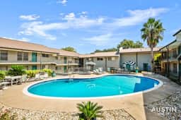 Walk to Golf Course! Near Lake + Pool w Parking - Image 4