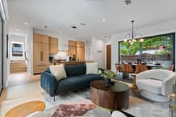 Walkable East Austin! Backyard Pool, Pet-Friendly - Image 2
