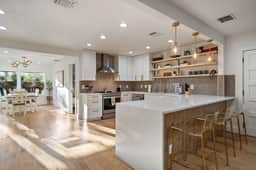 Westgate MidMod w Pet-Friendly Yard, Grill & EV! - Image 2