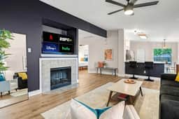 Cozy Home away from Home | Quiet Office, King Bed - Image 4