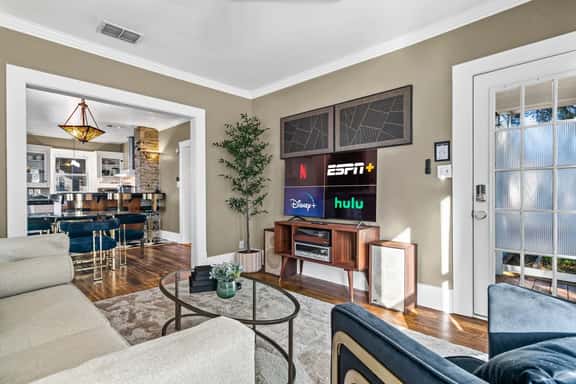 ATX Bungalow | Pet-Friendly + Mins to UT & Capitol - Image 1
