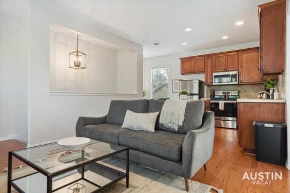 Beautiful King Accommodations + Luxury Linen + W/D - Image 1