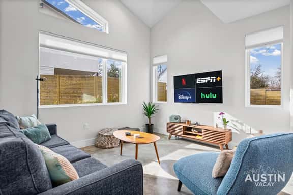 Brand New East Austin Gem: 3 Minutes to UT Campus! - Image 1