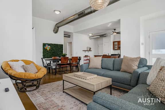 Bright & Bold Bungalow Mins to SoCo for Fam Fun! - Image 1
