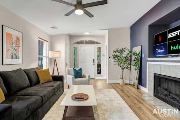 Cozy Home away from Home | Quiet Office, King Bed - Image 1