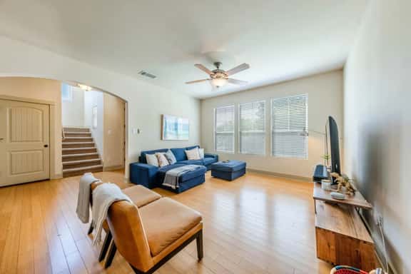 East ATX Home - Parking, NEW, Sleeps 6, Near DT - Image 1