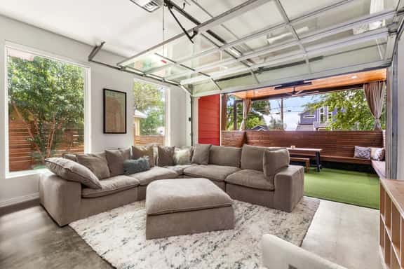 East Austin Oasis - Walkable, Family Friendly, WFH - Image 1