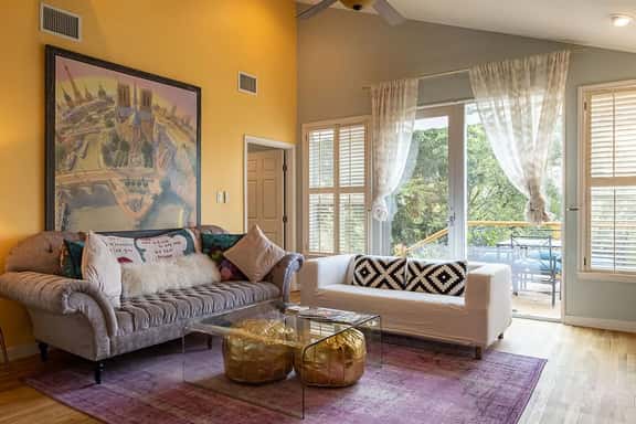Entire Home w/ View in East ATX - Patio - Parking - Image 1
