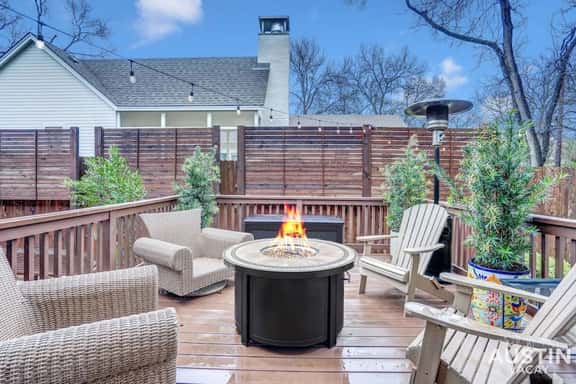 Fun For the Whole Family - Easy Access to Downtown - Image 1