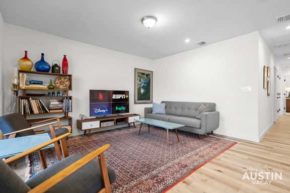 Mid-Century Modern Home with Open Kitchen - Image 1