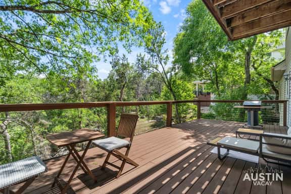 Pet-Friendly w/ Dual Balconies Near Tech Corridor - Image 1
