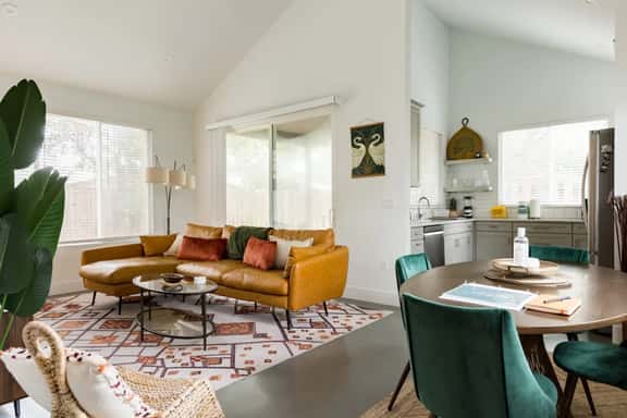Private Live/Work Oasis | 3mi from DT - Image 1