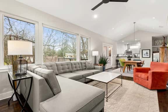 South ATX Retreat - Sleeps 4, Porch - Image 1