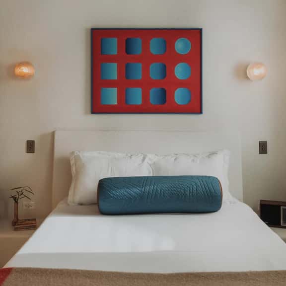 Artful Studio at Iconic Property - Image 1