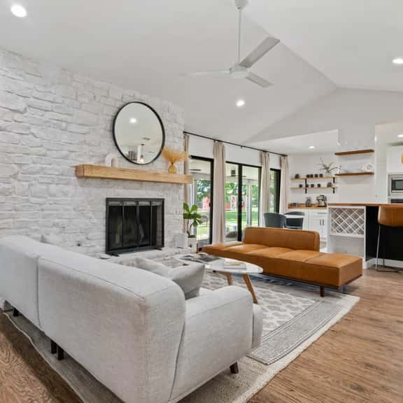 Boho Home Near Domain ✦ Large Yard + Pet Friendly! - Image 1