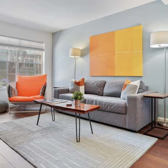 Long Term Luxury in Prime Location + Swimming Pool - Image 1