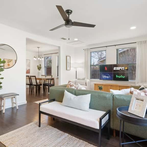 Pet Friendly ATX Escape + Game Room + Free Parking - Image 1