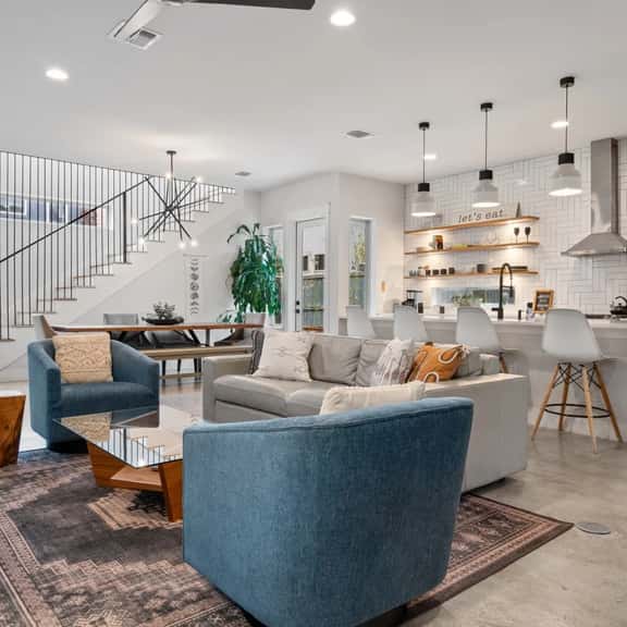 Picture-Perfect + Trendy Vibes Minutes From Rainey - Image 1