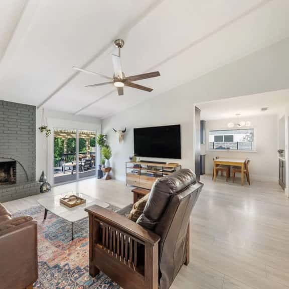 South ATX Home Sauna, Parking, Cowboy Pool - Image 1