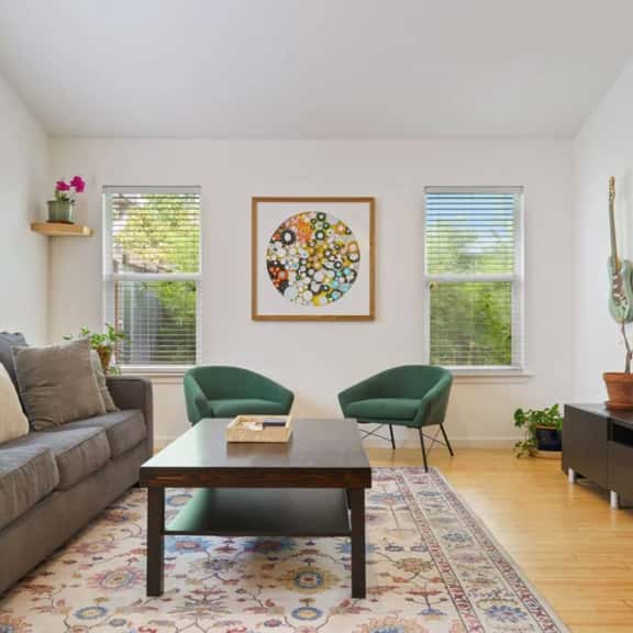 South Congress Living w/ Gorgeous Porch & Backyard - Image 1