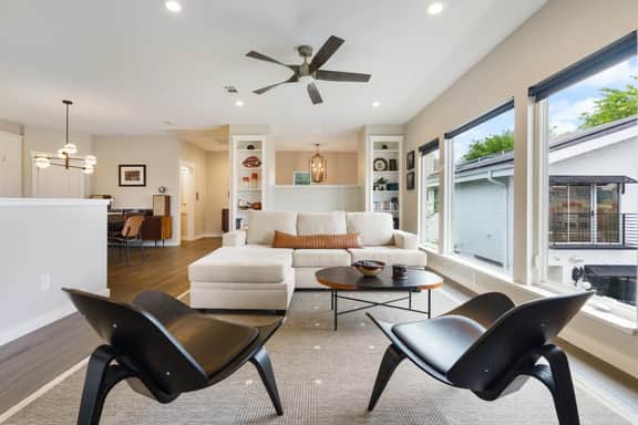 ATX Bungalow | Pet-Friendly + Mins to UT & Capitol - Image 2