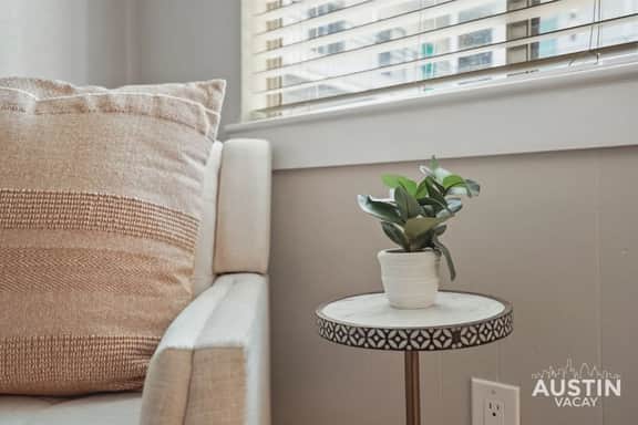 Cook + Gather Around in a Fully Equipped Apartment - Image 3