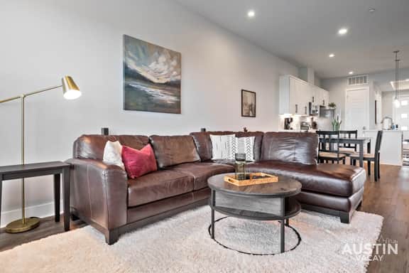 E Austin Apt | Walk to BBQ, Dog Park w Gym&Parking - Image 4