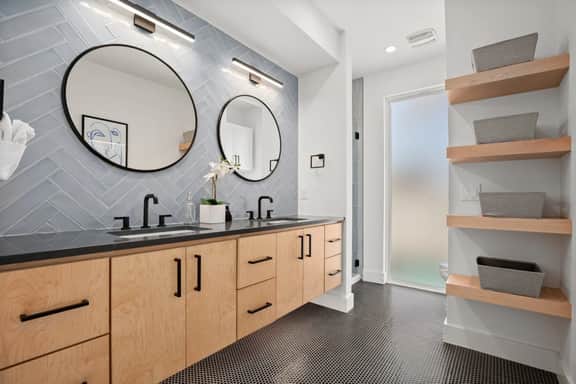 Modern Luxury Home - Minutes from Lady Bird Lake - Image 4