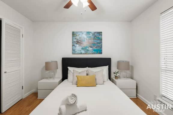 Nice ‘n’ Quiet Downtown Apt | Pool + Free Parking - Image 3