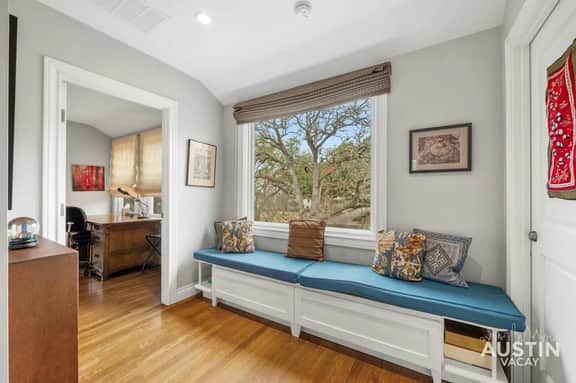 Pet-Friendly Retreat w/ Parking+Patio Near UT - Image 2