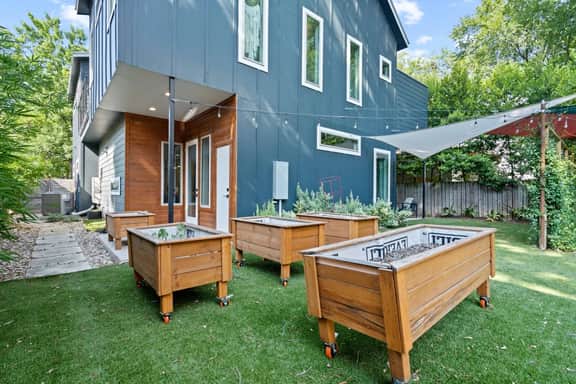 Picture-Perfect + Trendy Vibes Minutes From Rainey - Image 4