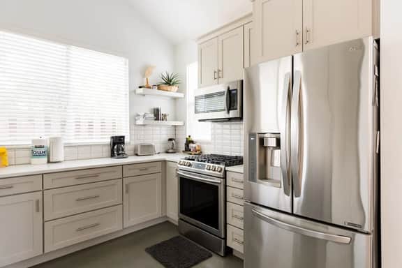 Private Live/Work Oasis | 3mi from DT - Image 2